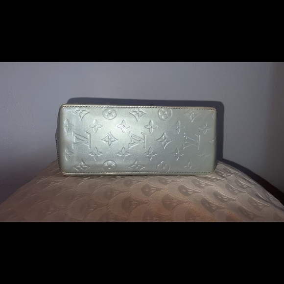 Light turquoise authentic Louis Vuitton vernis reade pm tote - Picture 6 of 7